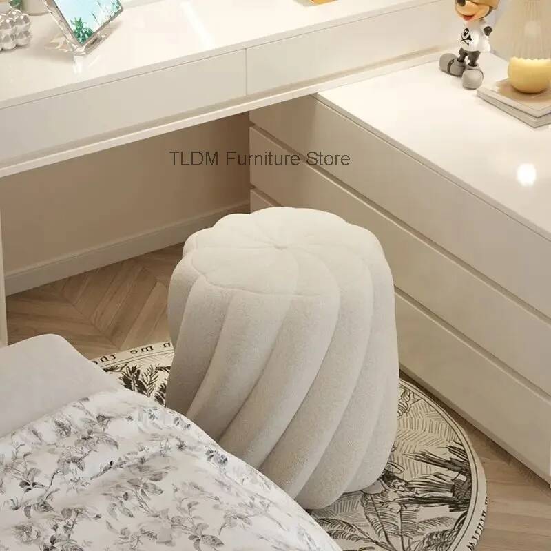Lamb Wool Pleated Round Stool  - Home Barcelona ulasan dan harga